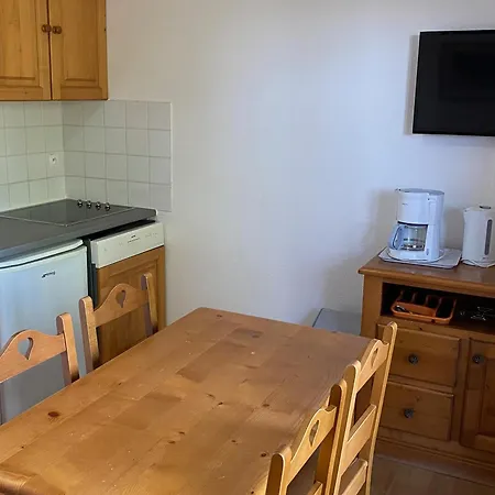 Deux Pieces Au Calme Avec Piscine A Super-besse - Fr-1-814-169 아파트 *